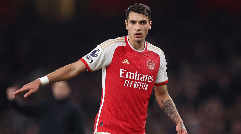 cau-thu-bi-that-sung-tai-arsenal-bat-ngo-duoc-clb-top-2-bundesliga